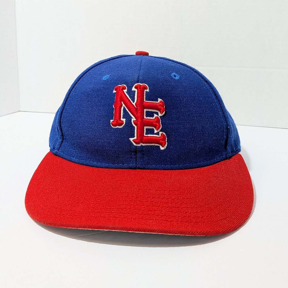 Vintage New England Patriots Richardson Pro Model Snapback Hat Blue Red